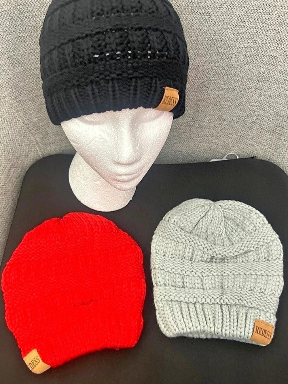 REdessKnit Beanie Hat 3-Piece Set in Black, Red & Gray